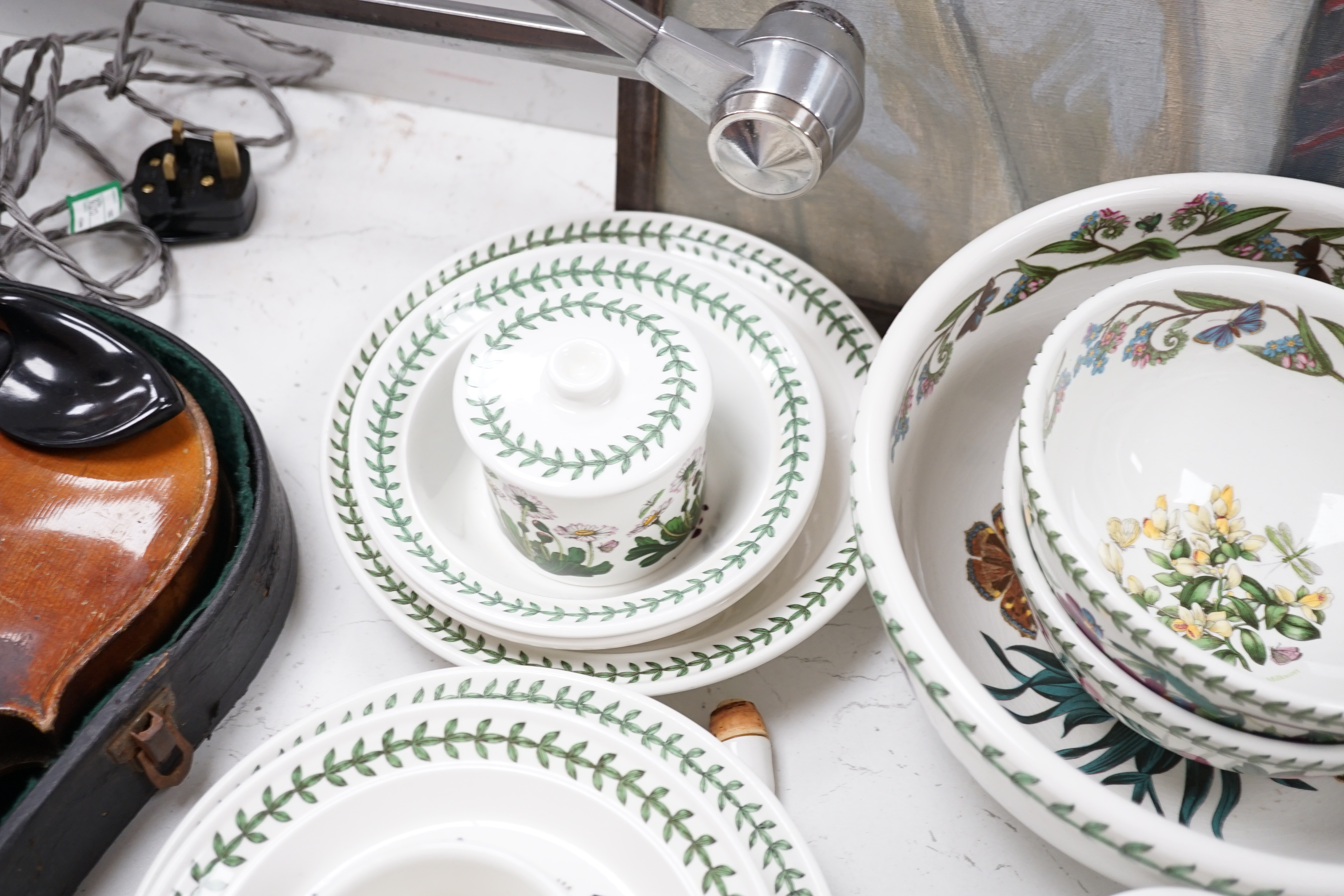 Portmeirion botanical dinner wares including mugs, storage jars and plates, largest 26cm in diameter